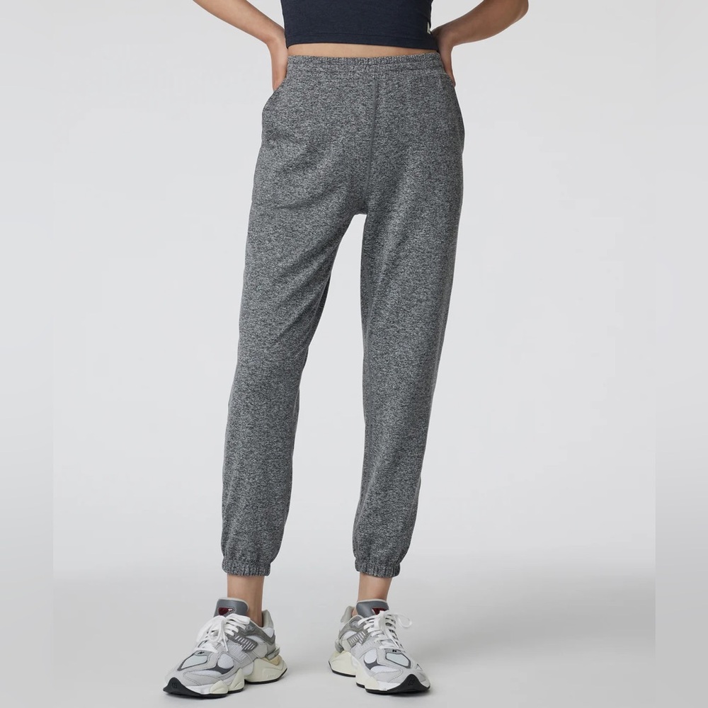 Vuori Gray Heather Jogger Track Pants - Picture 2 of 11